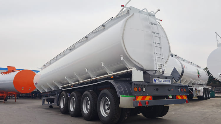 4 axle petrol tanker for Sale in Malawi